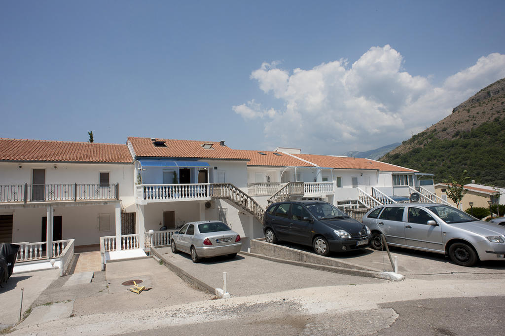 Apartments Durasevic Ivo Ilha Sveti Stefan Quarto foto